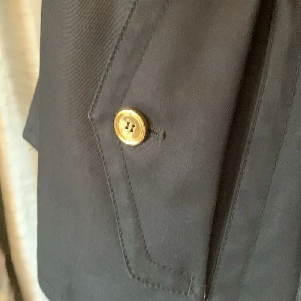 Coach sz 4 navy blue jacket with 3/4 sleeves and gold button details